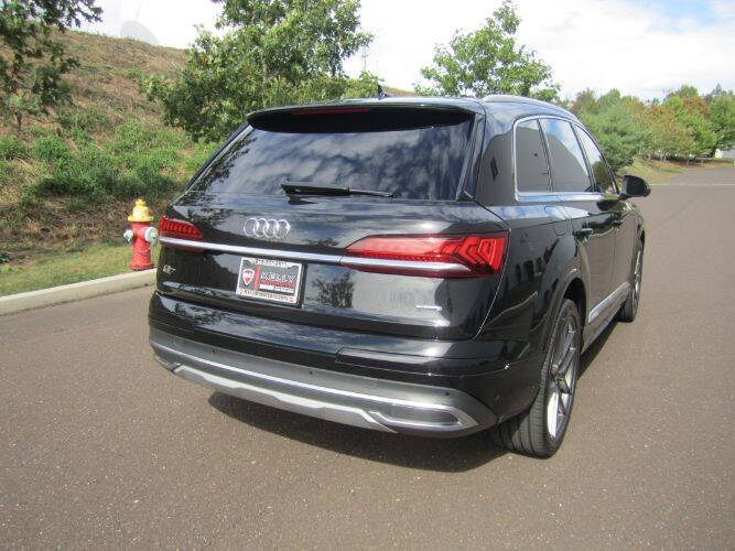 2022 Audi Q7 quattro Premium Plus 55 TFSI