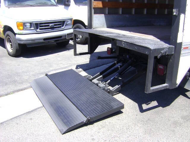 2006 Ford E-Series E-350 SD