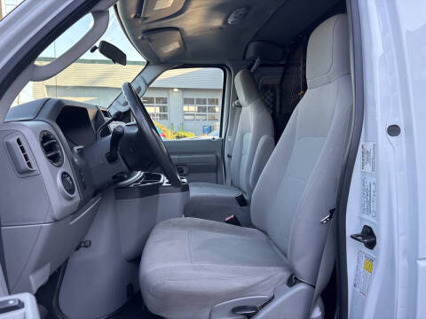 2013 Ford E-Series E-250