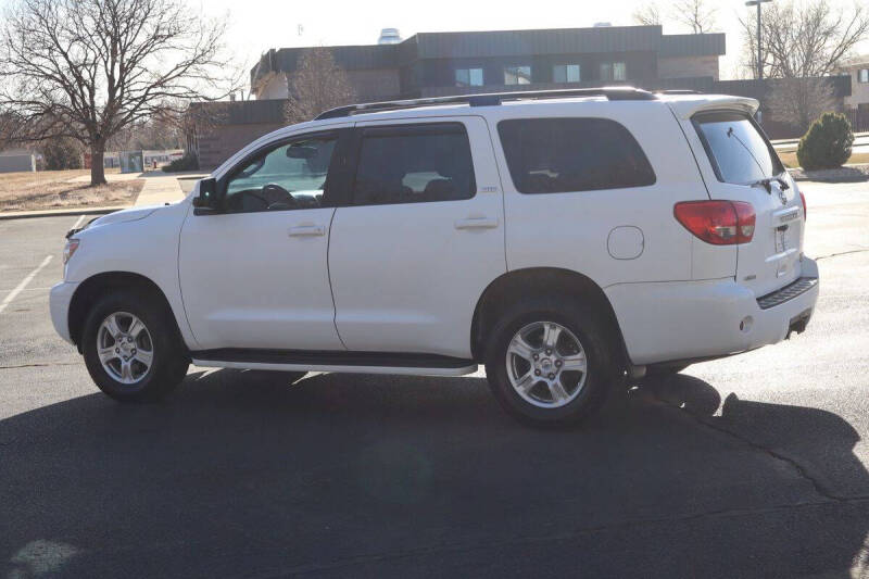 2008 Toyota Sequoia SR5