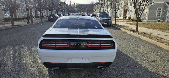 2015 Dodge Challenger SXT