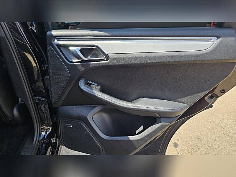 2016 Porsche Macan Turbo