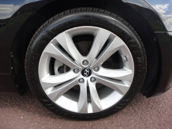 2010 Hyundai Genesis Coupe 2.0T Premium