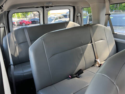 2009 Ford E-Series E-350 SD XLT