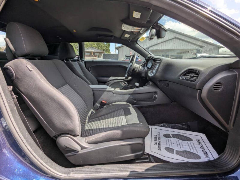 2016 Dodge Challenger SXT