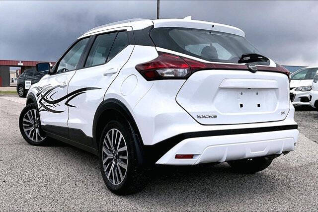 2023 Nissan Kicks SV