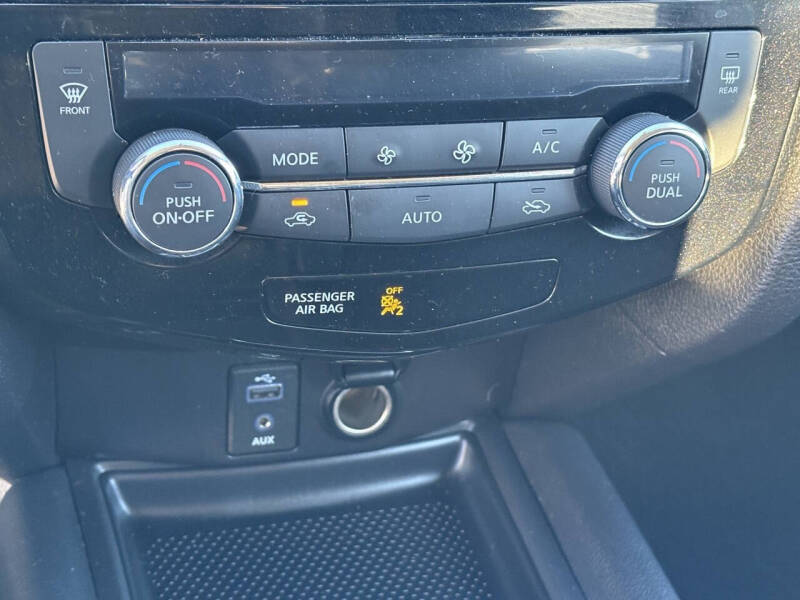 2017 Nissan Rogue Hybrid