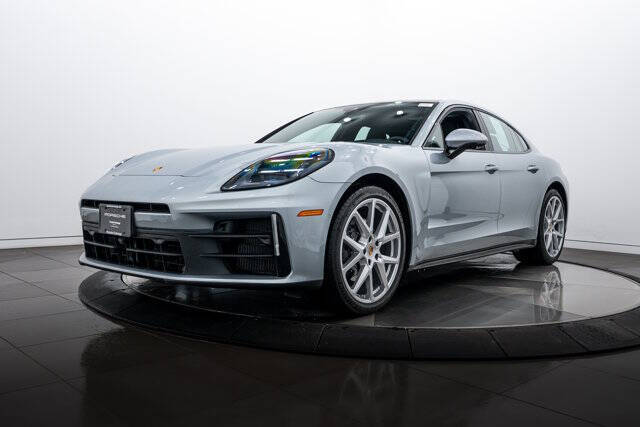 2025 Porsche Panamera 4