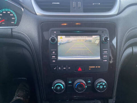 2017 Chevrolet Traverse LT