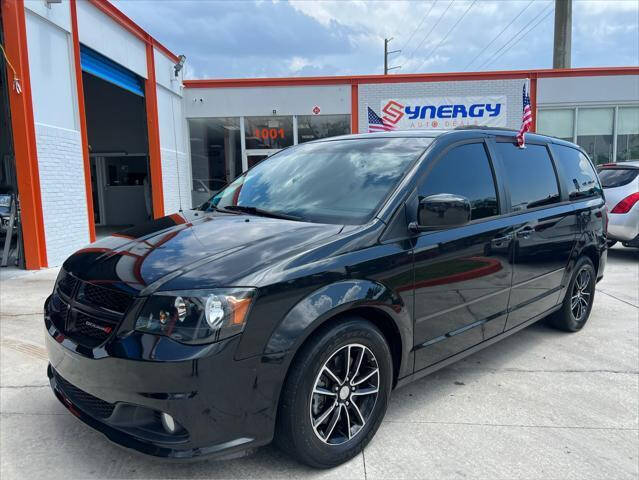2016 Dodge Grand Caravan  - $15,999