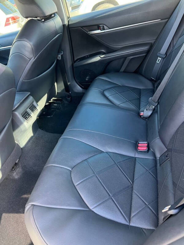 2018 Toyota Camry Hybrid XLE