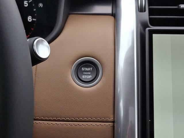 2025 Land Rover Discovery P360 Metropolitan