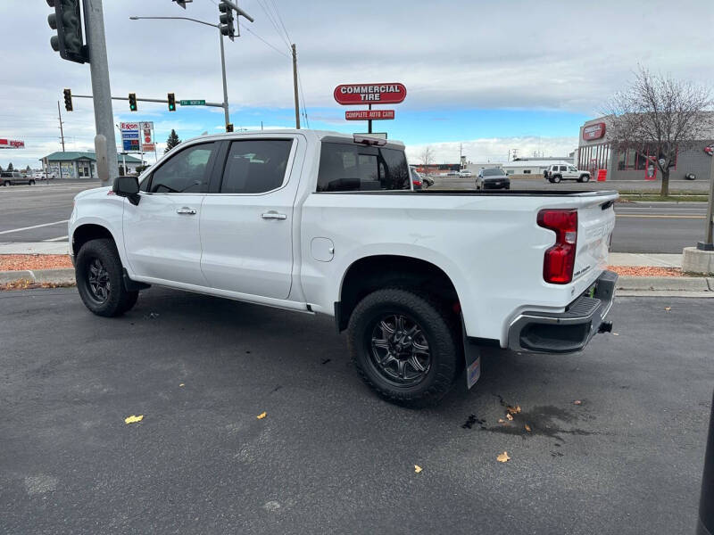 2022 Chevrolet Silverado 1500 LTZ photo 3