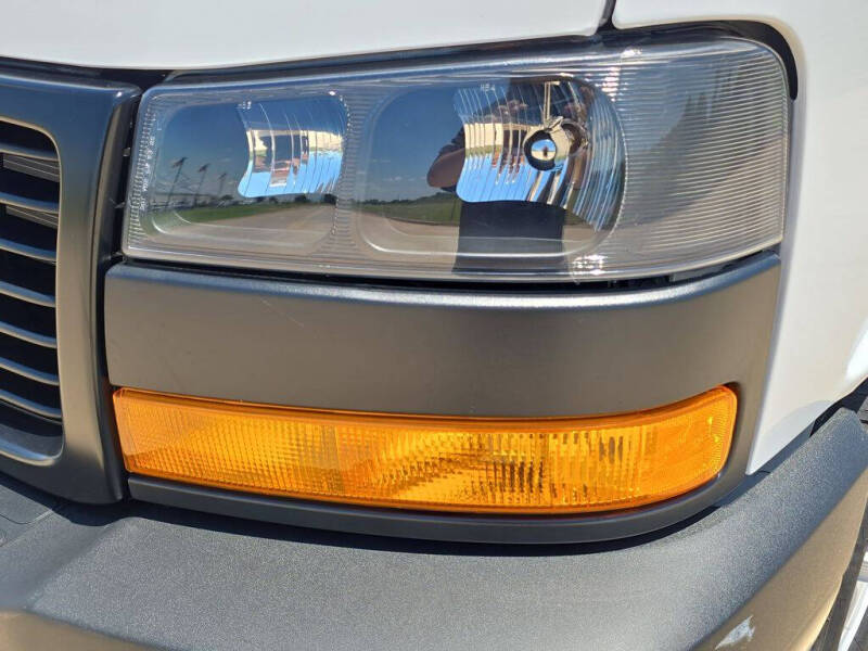 2026 GMC Savana 2500