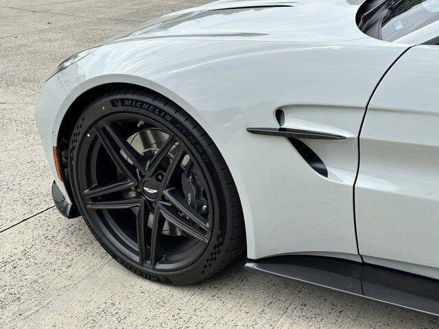 2025 Aston Martin Vantage