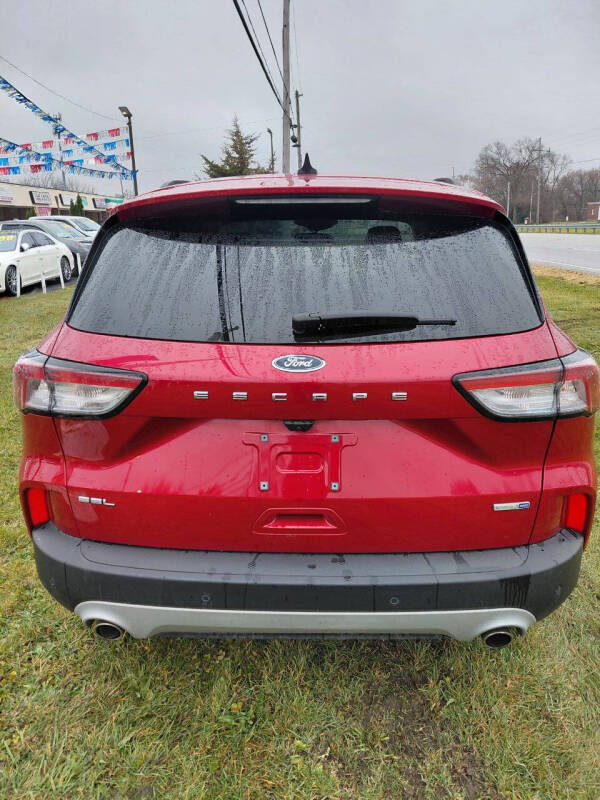 2020 Ford Escape SEL
