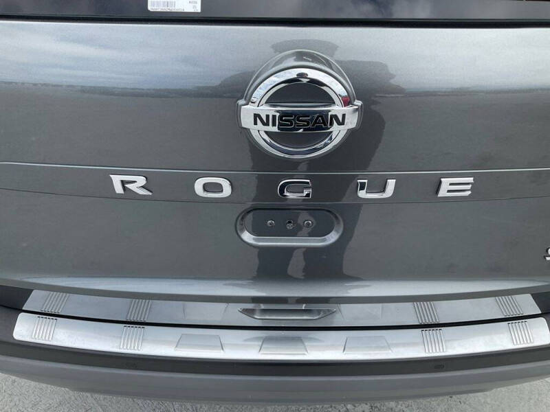 2021 Nissan Rogue SV