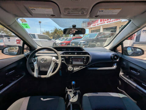 2016 Toyota Prius c Two