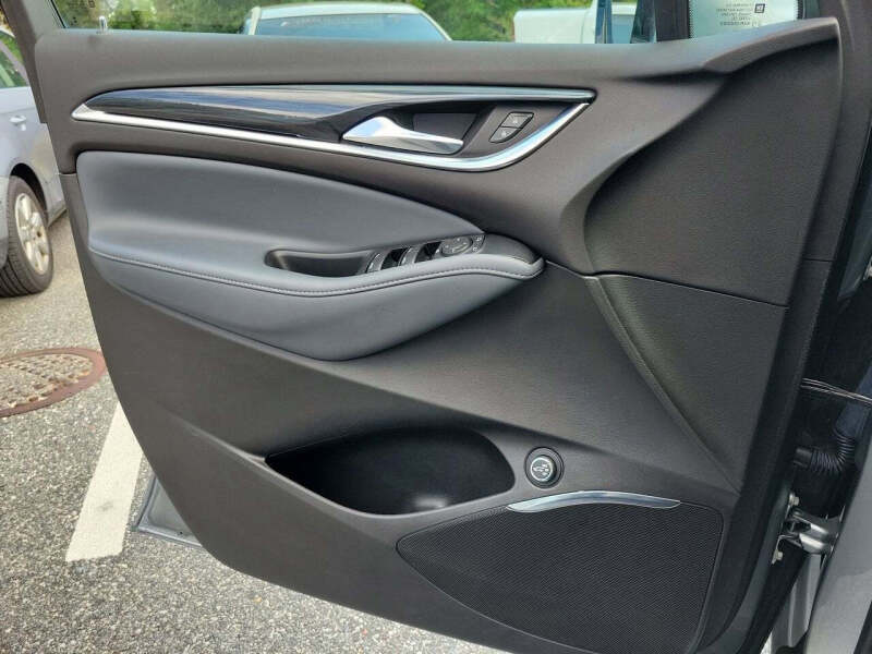 2024 Buick Enclave Essence
