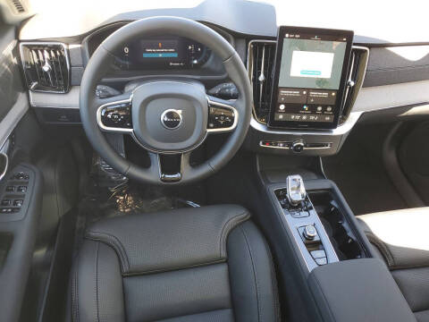 2025 Volvo XC90 B6 Ultra Bright Theme 7P