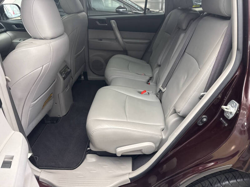 2013 Toyota Highlander Plus