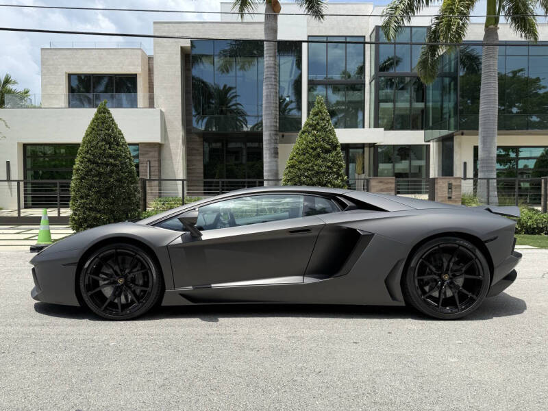 2013 Lamborghini Aventador LP 700-4