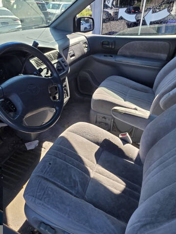 2000 Toyota Sienna XLE