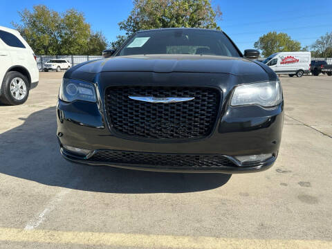 2016 Chrysler 300 for sale at JJ Auto Sales LLC in Haltom City TX