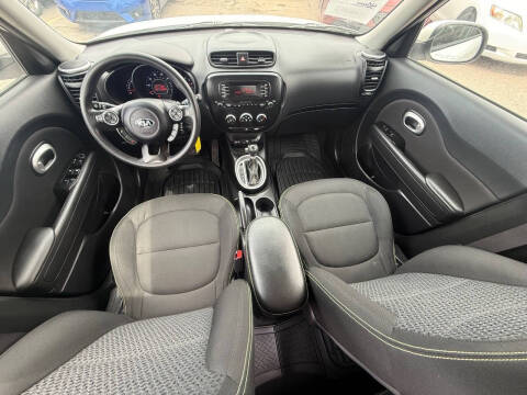 2015 Kia Soul +