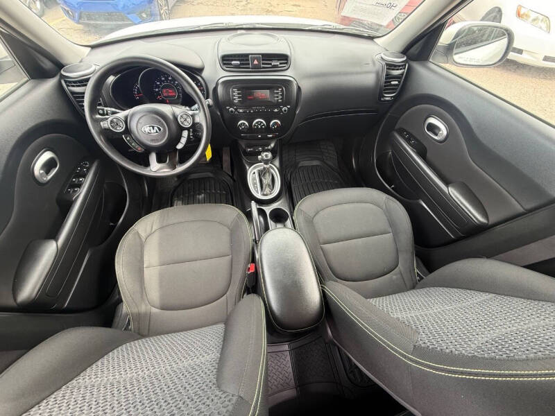 2015 Kia Soul +