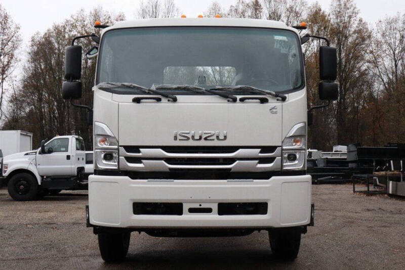 2025 Isuzu FTR