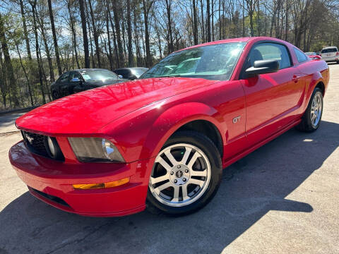 2006 Ford Mustang for sale at Gwinnett Luxury Motors in Buford GA