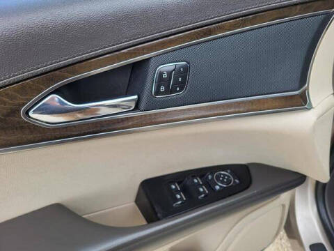 2019 Lincoln Nautilus Select