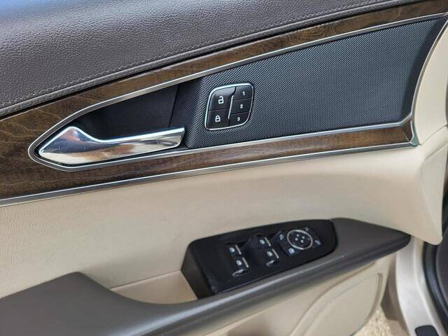 2019 Lincoln Nautilus Select