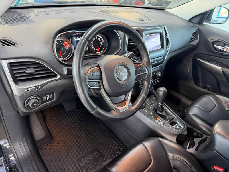 2019 Jeep Cherokee Latitude Plus