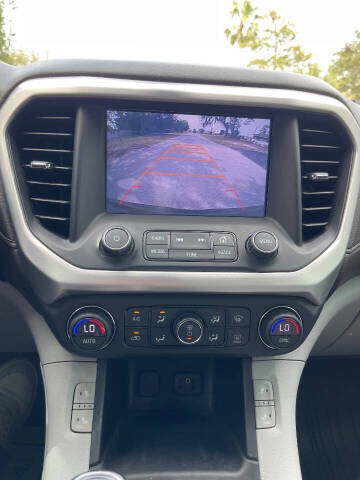 2017 GMC Acadia SLT-1