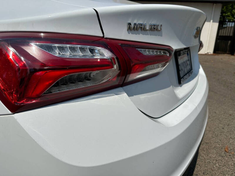 2021 Chevrolet Malibu 1LT photo 12