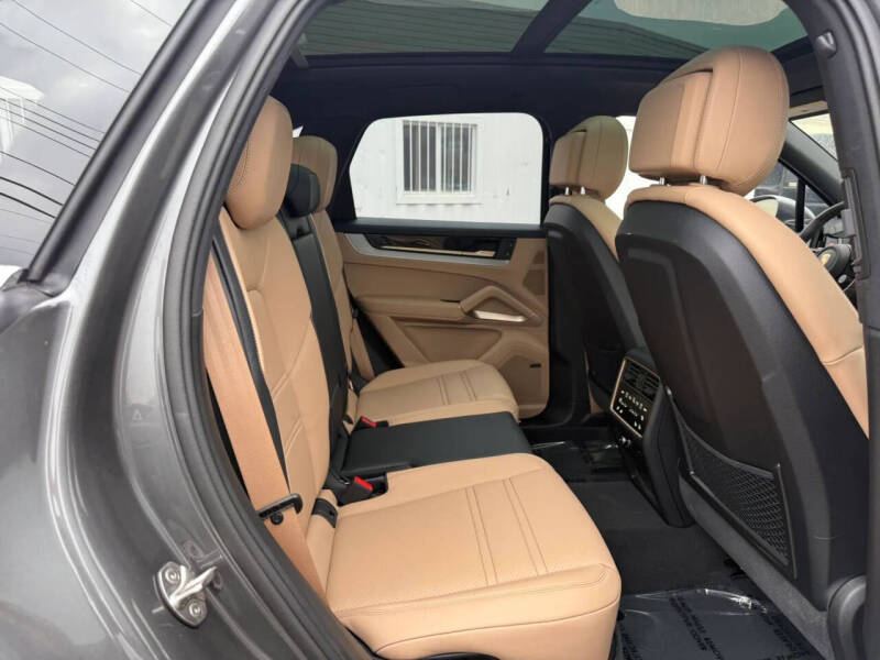 2025 Porsche Cayenne E-Hybrid