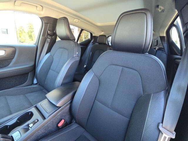 2020 Volvo XC40 T5 Momentum