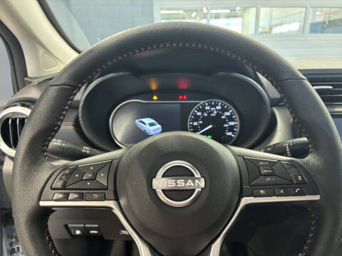 2025 Nissan Versa SR