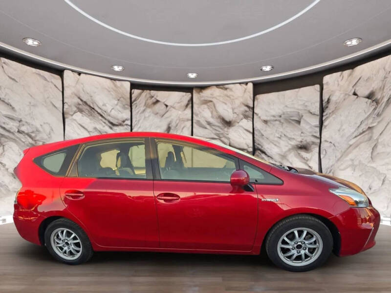 2012 Toyota Prius v Three