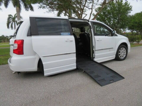 2014 Chrysler Town and Country Touring