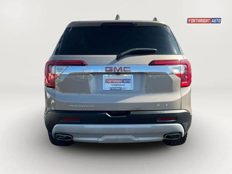 2023 GMC Acadia SLT