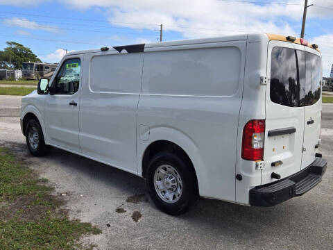 2017 Nissan NV 1500 SV