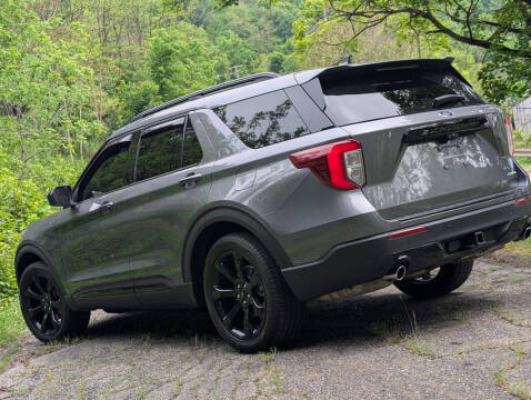 2024 Ford Explorer ST-Line