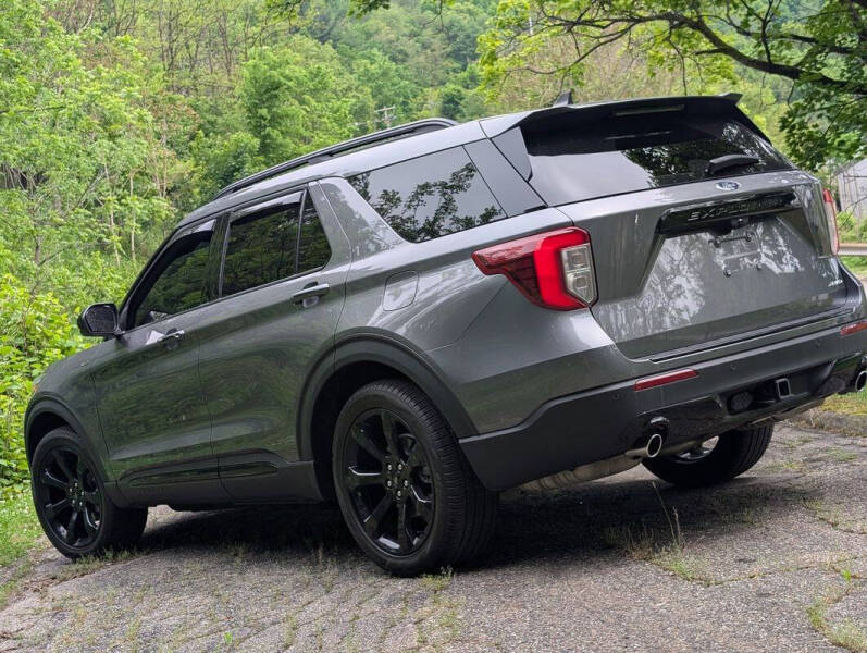 2024 Ford Explorer ST-Line