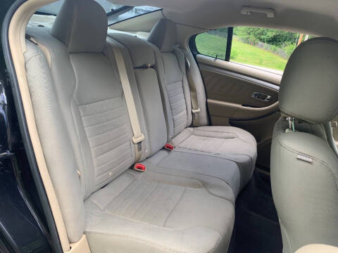 2018 Ford Taurus SE