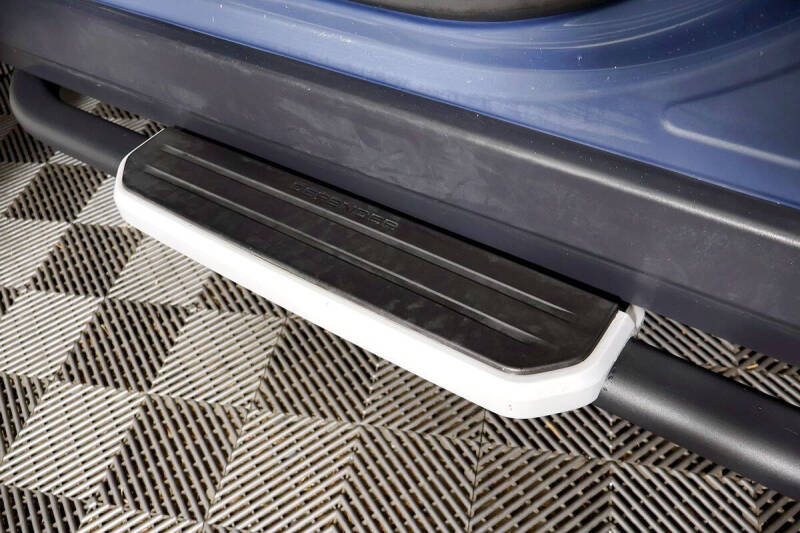 2023 Land Rover Defender 90 S