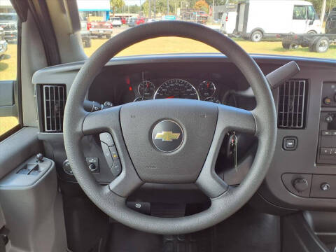 2025 Chevrolet Express 2500