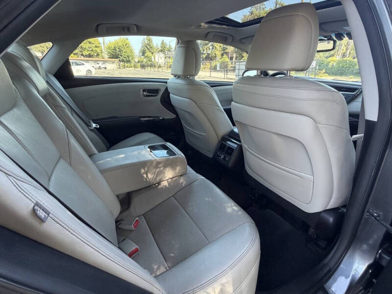 2013 Toyota Avalon Hybrid